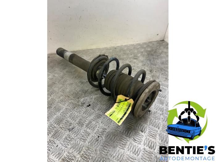 Front shock absorber, right from a BMW 5 serie Touring (E39) 540i 32V 2001
