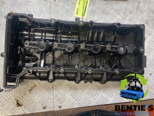 Used Rocker cover BMW 1 serie (E88) 118d 16V Price € 80,00 Margin scheme offered by Bentie's autodemontage