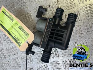 Used Additional water pump BMW 7 serie (E65/E66/E67) 745d 4.4 V8 32V Price € 30,00 Margin scheme offered by Bentie's autodemontage