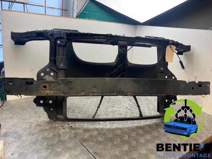 Begagnade Front BMW 1 serie (E87/87N) 120i 16V Pris € 150,00 Marginaltabell erbjuds av Bentie's autodemontage