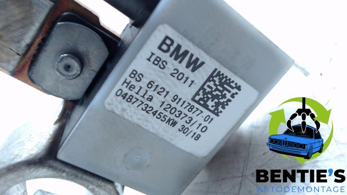 Battery pole from a BMW 1 serie (F20) 118i 1.5 TwinPower 12V 2018