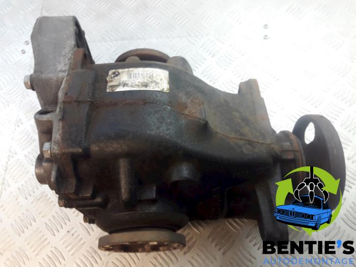 Begagnade Bakre differential BMW 3 serie Touring (E91) 318d 16V Pris € 250,00 Marginaltabell erbjuds av Bentie's autodemontage