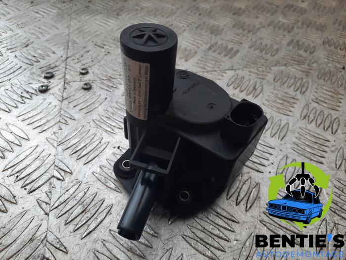 Gebrauchte Tempomat BMW 3 serie (E46/4) 318i Preis € 25,00 Margenregelung angeboten von Bentie's autodemontage