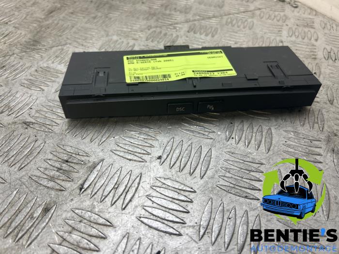 Gebrauchte PDC Schalter BMW 5 serie (E60) 530i 24V Preis € 35,00 Margenregelung angeboten von Bentie's autodemontage