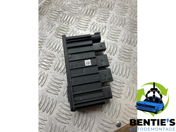 Używane Komputer pokladowy BMW 1 serie (F40) 116d 1.5 12V TwinPower Cena € 30,00 Procedura marży oferowane przez Bentie's autodemontage
