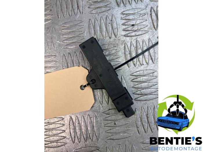Używane Keyless Entry-Antena BMW 1 serie (F40) 116d 1.5 12V TwinPower Cena € 25,00 Procedura marży oferowane przez Bentie's autodemontage