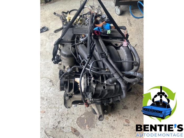 Engine from a BMW 1 serie (E87/87N) 116i 1.6 16V 2007