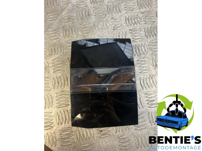 Begagnade Fotgängarkrocksensor BMW 2 serie Active Tourer (U06) 220i Mild Hybrid 1.5 TwinPower Turbo 12V Pris € 121,00 Inklusive moms erbjuds av Bentie's autodemontage