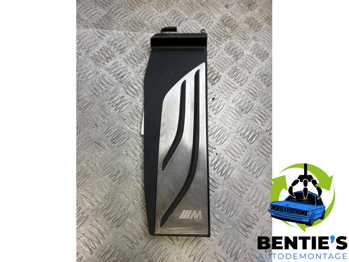 Begagnade Fotstöd BMW 1 serie (F21) 116i 1.5 TwinPower 12V Pris € 75,00 Marginaltabell erbjuds av Bentie's autodemontage
