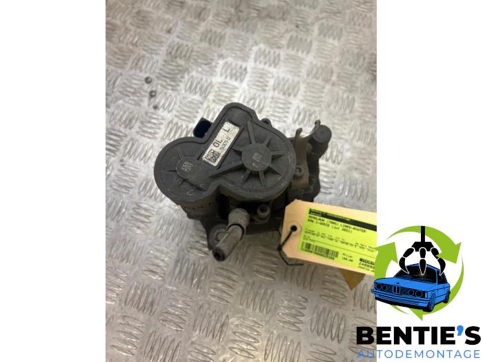 Gebrauchte Bremszange links hinten BMW 1 serie (F40) 116d 1.5 12V TwinPower Preis € 169,00 Margenregelung angeboten von Bentie's autodemontage