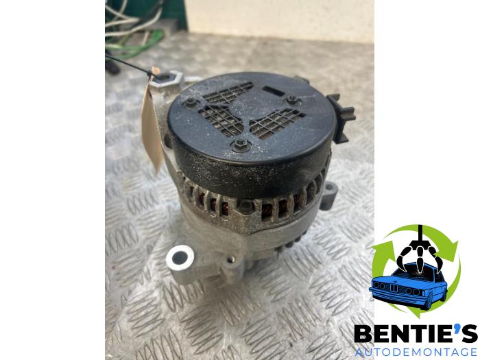 Begagnade Dynamo BMW 1 serie (F40) 116d 1.5 12V TwinPower Pris € 150,00 Marginaltabell erbjuds av Bentie's autodemontage