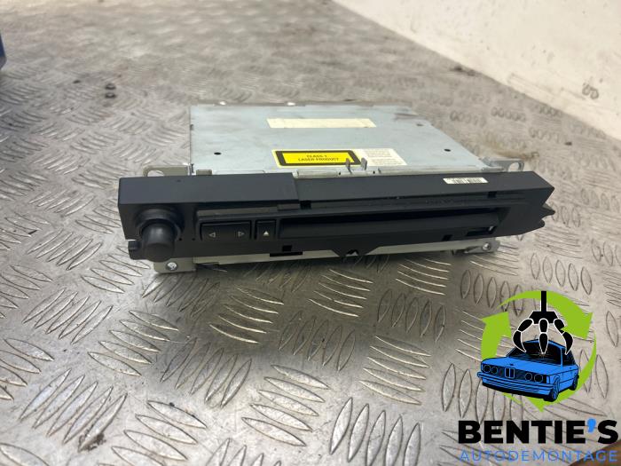 Usagé Module navigation BMW 5 serie (E60) 530i 24V Prix € 150,00 Règlement à la marge proposé par Bentie's autodemontage