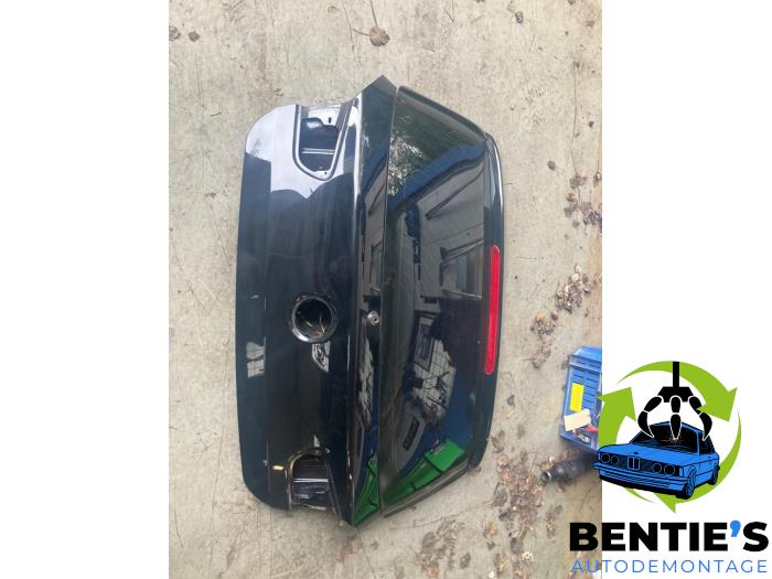Używane Tylna klapa BMW 1 serie (F20) 118i 1.5 TwinPower 12V Cena € 300,00 Procedura marży oferowane przez Bentie's autodemontage