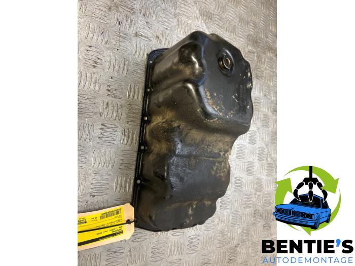 Usagé Couvercle carter BMW 1 serie (F21) 114i 1.6 16V Prix € 30,00 Règlement à la marge proposé par Bentie's autodemontage