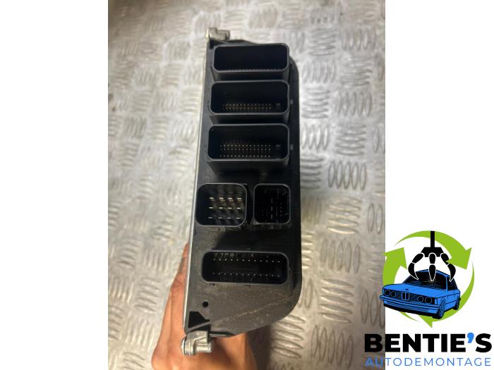 Engine management computer from a BMW 1 serie (F20) 118i 1.5 TwinPower 12V 2017