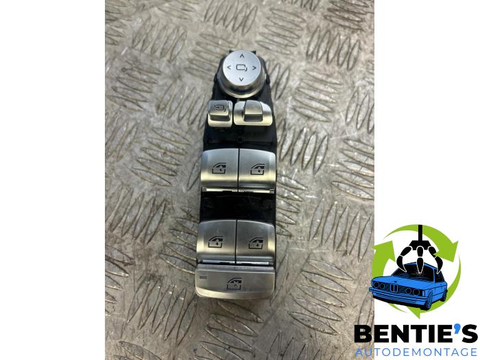 Usados Interruptor combinado de ventanillas BMW 3 serie (G20) 330e 2.0 TwinPower Turbo 16V Precio € 54,45 IVA incluido ofrecido por Bentie's autodemontage
