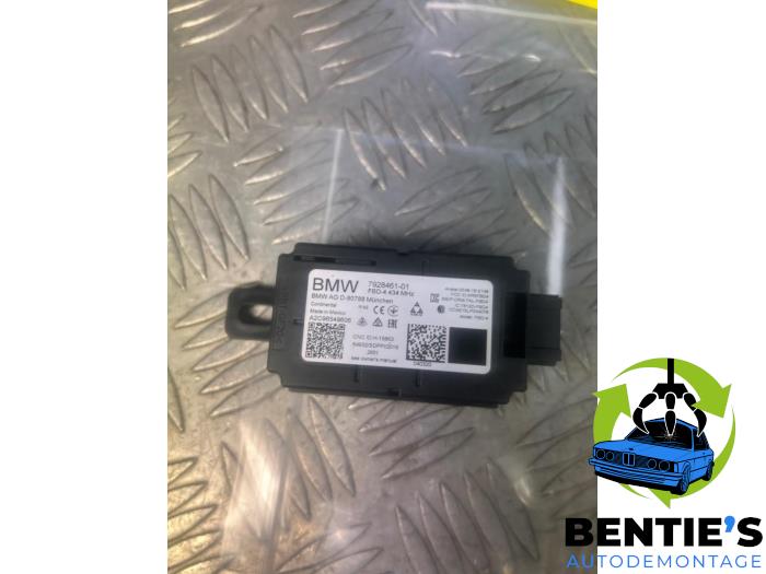 Używane Keyless Entry-Antena BMW 3 serie (G20) 330e 2.0 TwinPower Turbo 16V Cena € 18,15 Z VAT oferowane przez Bentie's autodemontage