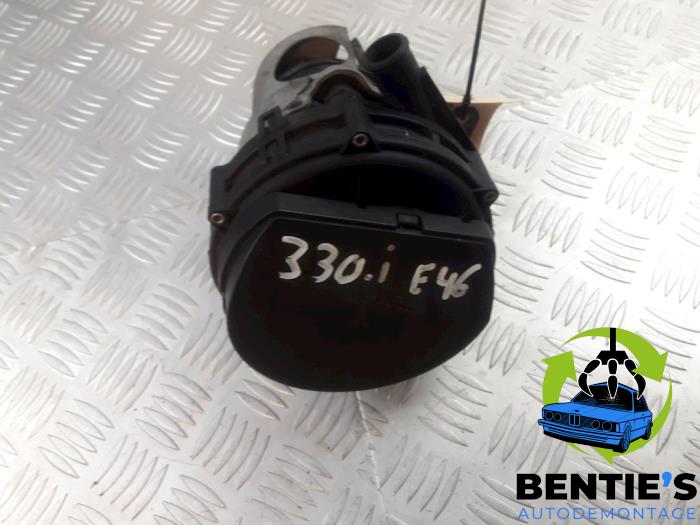 Używane Pompa EGR BMW 3 serie (E46/4) 330i 24V Cena € 50,00 Procedura marży oferowane przez Bentie's autodemontage
