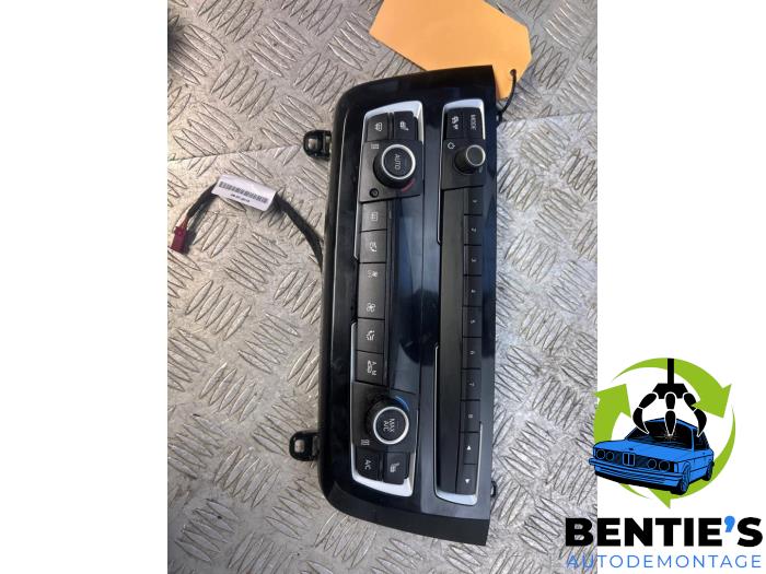 Usagé Commande chauffage BMW 3 serie (F30) 318d 2.0 16V Prix € 195,00 Règlement à la marge proposé par Bentie's autodemontage