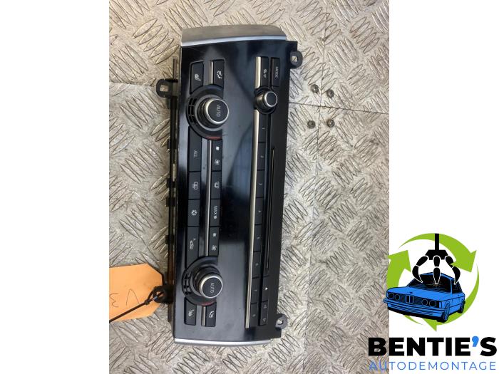 Używane Panel climatronic BMW 5 serie Gran Turismo (F07) 535i 24V TwinPower Turbo Cena € 150,00 Procedura marży oferowane przez Bentie's autodemontage