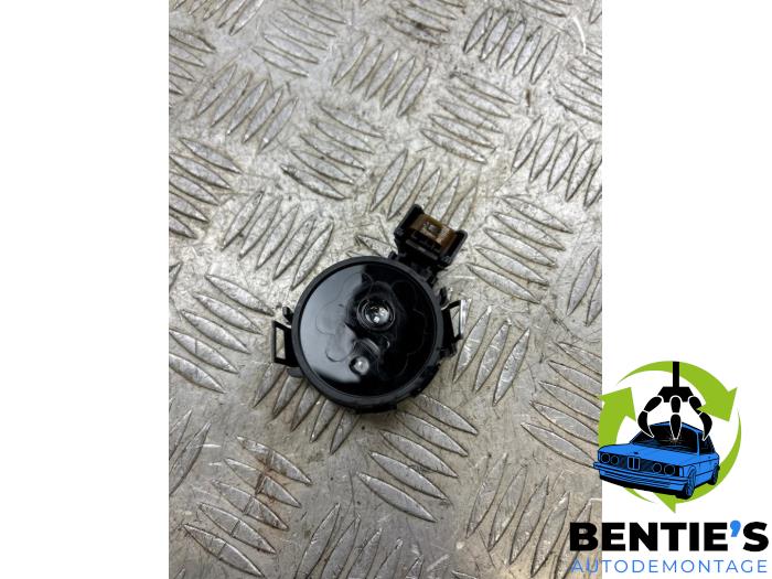 Begagnade Regnsensor BMW 5 serie Touring (F11) 528i 24V Pris € 75,00 Marginaltabell erbjuds av Bentie's autodemontage