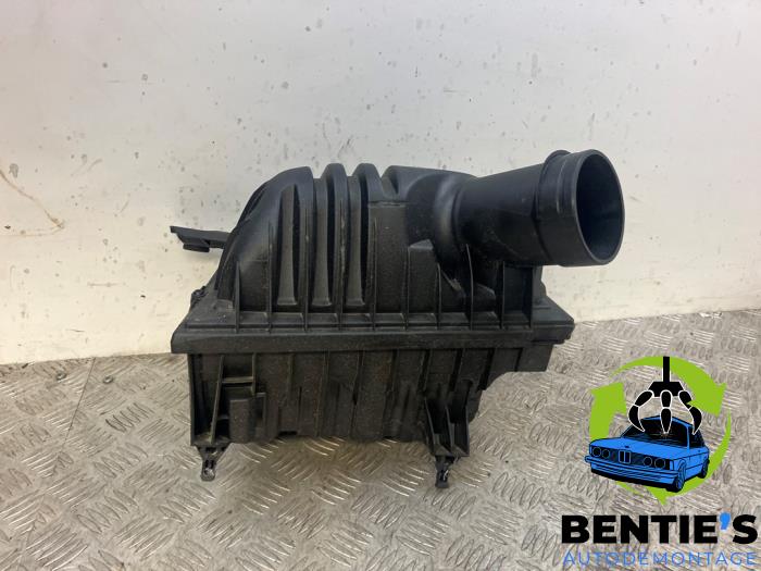 Begagnade Luftfilterhus BMW 2 serie Active Tourer (F45) 218d 2.0 TwinPower Turbo 16V Pris € 50,00 Marginaltabell erbjuds av Bentie's autodemontage