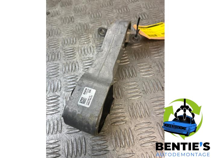 Usagé Support moteur BMW 1 serie (F40) 118d 2.0 16V Prix € 25,00 Règlement à la marge proposé par Bentie's autodemontage