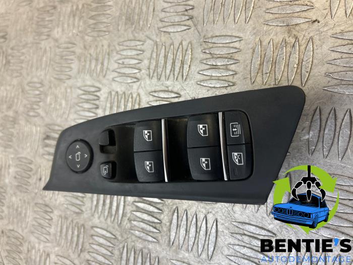Usados Interruptor combinado de ventanillas BMW 5 serie (G30) 540i 3.0 TwinPower Turbo 24V Precio € 60,00 Norma de margen ofrecido por Bentie's autodemontage