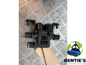 Extra vattenpump från en BMW 6 serie (E63) 630i 24V 2006