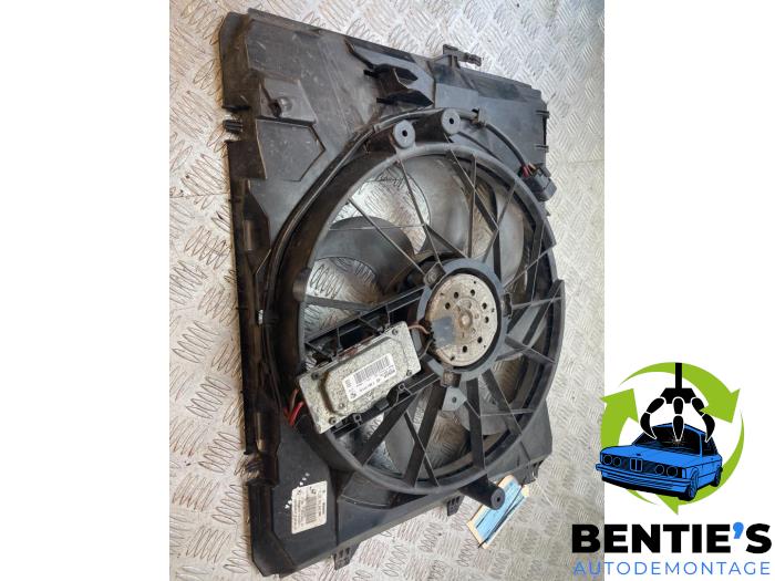 Używane Wentylator BMW 1 serie (E87/87N) 116i 1.6 16V Cena € 70,00 Procedura marży oferowane przez Bentie's autodemontage