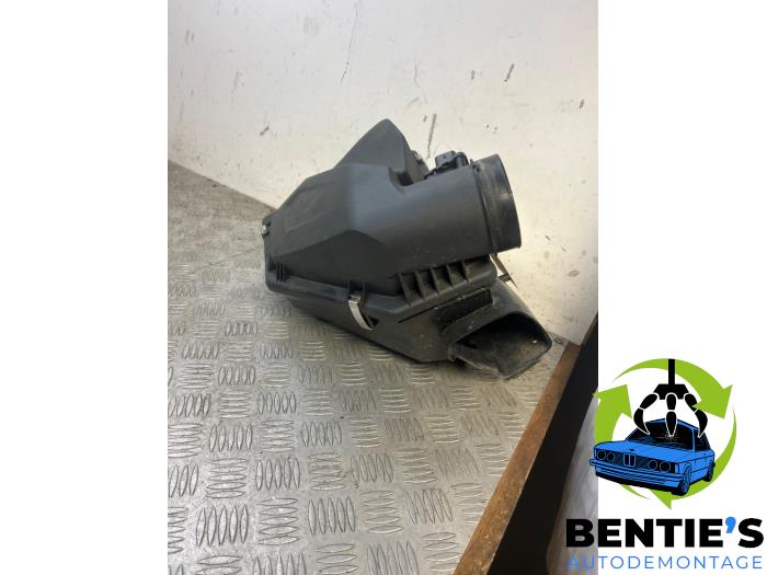 Begagnade Luftfilterhus BMW 3 serie (G20) 316d 2.0 TwinPower Turbo 16V Hybrid Drive Pris € 99,00 Marginaltabell erbjuds av Bentie's autodemontage