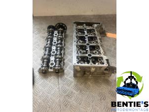Begagnade Topplock BMW 1 serie (F20) 116d 1.6 16V Efficient Dynamics Pris € 400,00 Marginaltabell erbjuds av Bentie's autodemontage