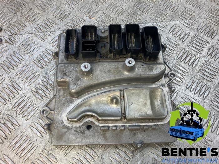 Used Engine management computer BMW 5 serie Touring (F11) 535i xDrive 24V TwinPower Turbo Price € 500,00 Margin scheme offered by Bentie's autodemontage