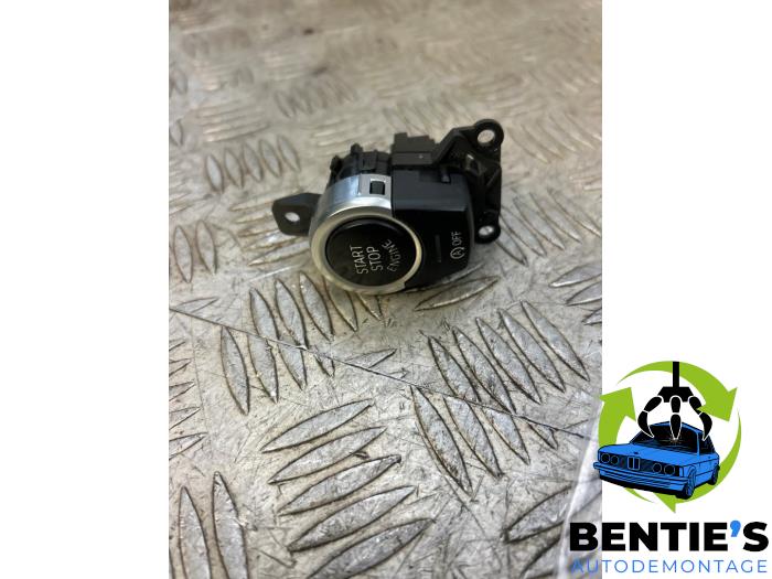 Używane Przelacznik Start/Stop BMW 5 serie Touring (F11) 535i xDrive 24V TwinPower Turbo Cena € 15,00 Procedura marży oferowane przez Bentie's autodemontage
