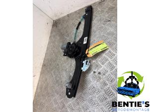 Usados Mecanismo de ventanilla de 4 puertas derecha delante BMW 2 serie Active Tourer (F45) 216d 1.5 TwinPower Turbo 12V Precio € 35,00 Norma de margen ofrecido por Bentie's autodemontage
