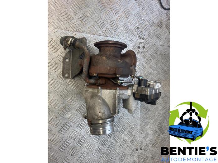 Usagé Turbo BMW 5 serie (F10) 530d 24V Performance Power Kit Prix € 375,00 Règlement à la marge proposé par Bentie's autodemontage