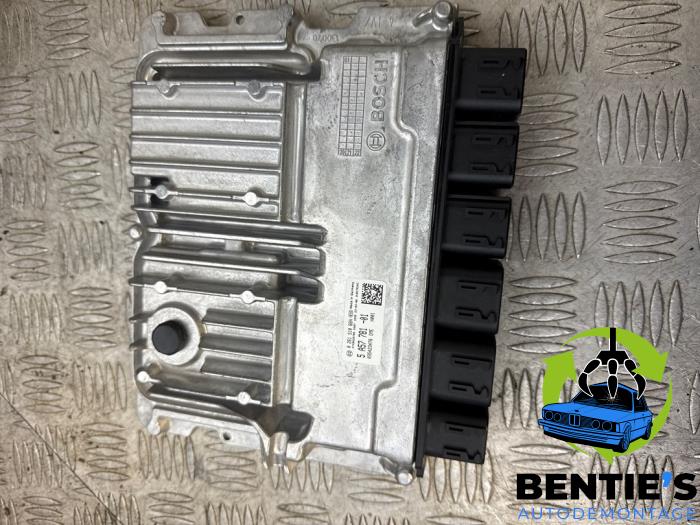 Used Engine management computer BMW 1 serie (F40) 120i 2.0 TwinPower 16V Price € 375,00 Margin scheme offered by Bentie's autodemontage