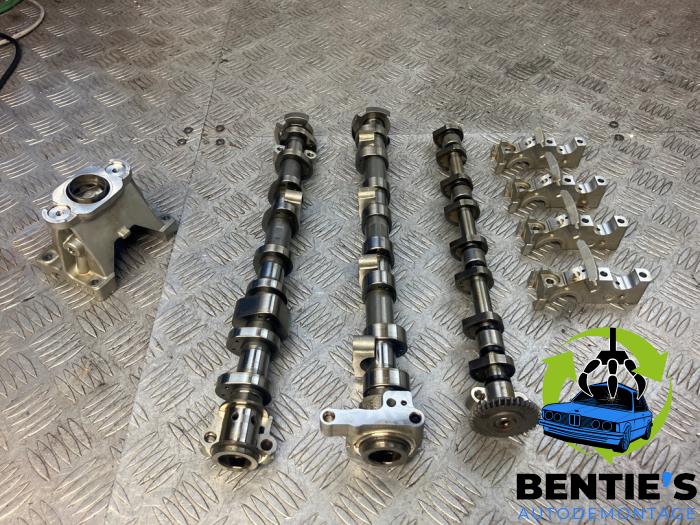 Usagé Kit arbre à cames BMW 1 serie (F40) 120i 2.0 TwinPower 16V Prix € 350,00 Règlement à la marge proposé par Bentie's autodemontage