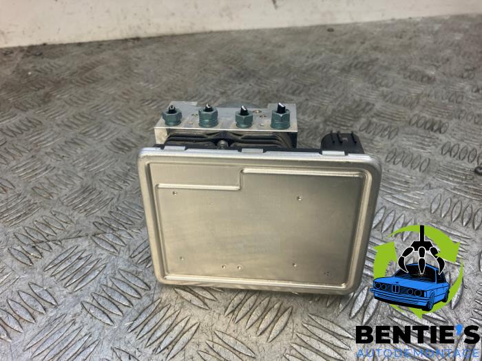 Used ABS pump BMW 1 serie (F40) 120i 2.0 TwinPower 16V Price € 375,00 Margin scheme offered by Bentie's autodemontage