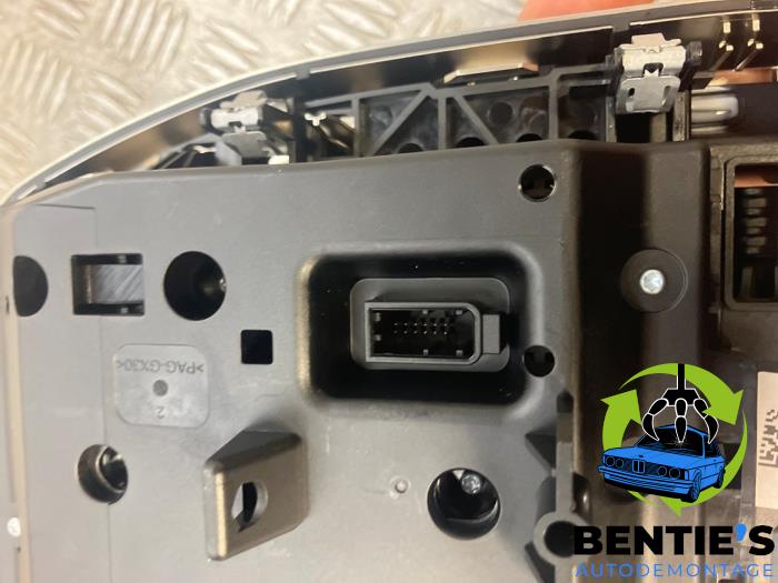 On-board computer controller from a BMW X1 (U11) xDrive 25e 1.5 TwinPower Turbo 12V 2024