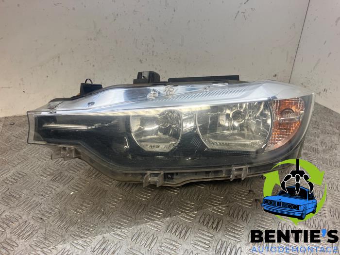 Używane Reflektor lewy BMW 3 serie (F30) 330e Cena € 400,00 Procedura marży oferowane przez Bentie's autodemontage
