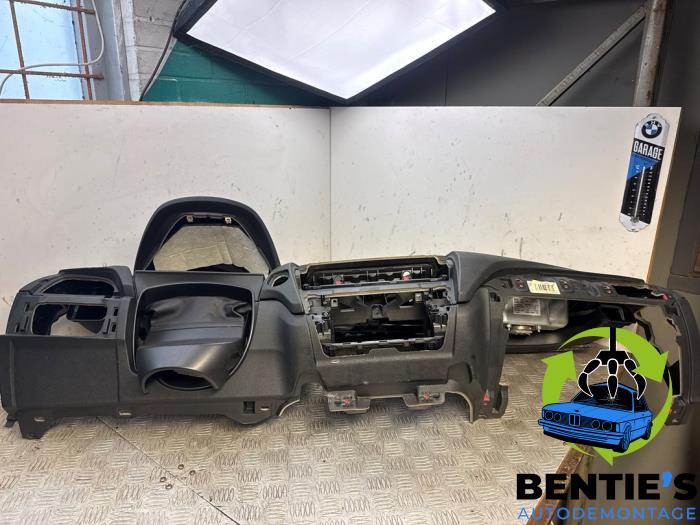 Używane Panel BMW 1 serie (F20) 120d 2.0 16V Cena € 500,00 Procedura marży oferowane przez Bentie's autodemontage