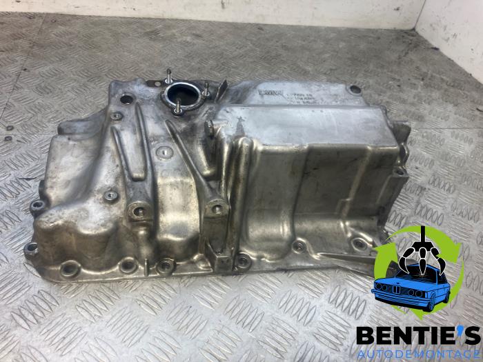 Usagé Couvercle carter BMW 2 serie Active Tourer (F45) 218d 2.0 TwinPower Turbo 16V Prix € 50,00 Règlement à la marge proposé par Bentie's autodemontage
