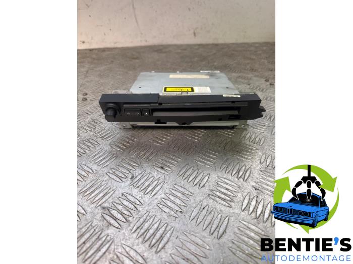 Usagé Module navigation BMW 5 serie Touring (E61) 523i 24V Prix € 120,00 Règlement à la marge proposé par Bentie's autodemontage
