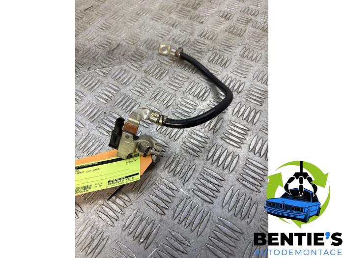 Używane Biegun akumulator BMW 1 serie (F20) 114i 1.6 16V Cena € 15,00 Procedura marży oferowane przez Bentie's autodemontage