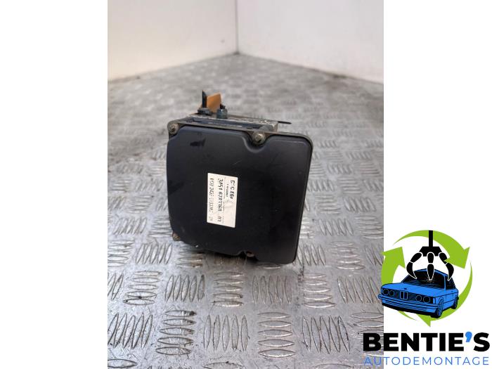 Używane Pompa ABS BMW 5 serie (E60) 520i 16V Cena € 75,00 Procedura marży oferowane przez Bentie's autodemontage