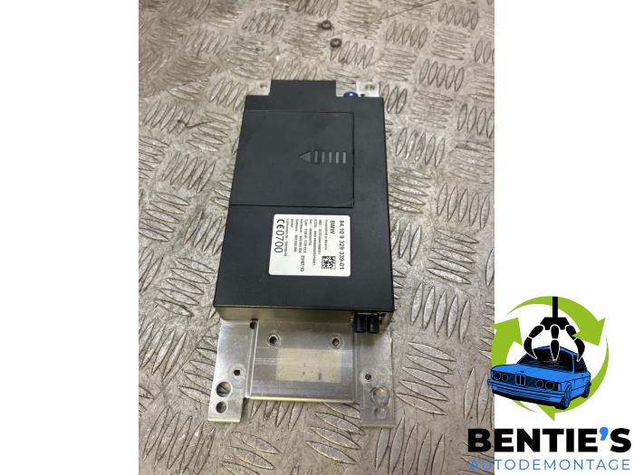 Begagnade Bluetooth-modul BMW 3 serie Touring (F31) 320d 2.0 16V EfficientDynamicsEdition Pris € 40,00 Marginaltabell erbjuds av Bentie's autodemontage