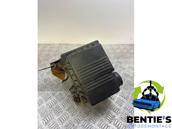 Begagnade Luftfilterhus BMW Mini (R50/53) 1.6 16V One Pris € 35,00 Marginaltabell erbjuds av Bentie's autodemontage