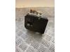 BMW 1 serie (F20) 118d 2.0 16V ABS-pump