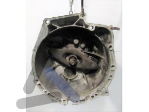 Engine mount from a Volkswagen Jetta III (1K2) 1.9 TDI 2006